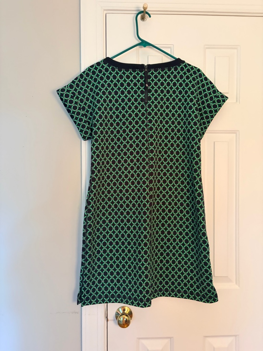 Ladies' Short-Sleeve Geometric Shift Dress in Teal and Navy - Picture 2 of 4
